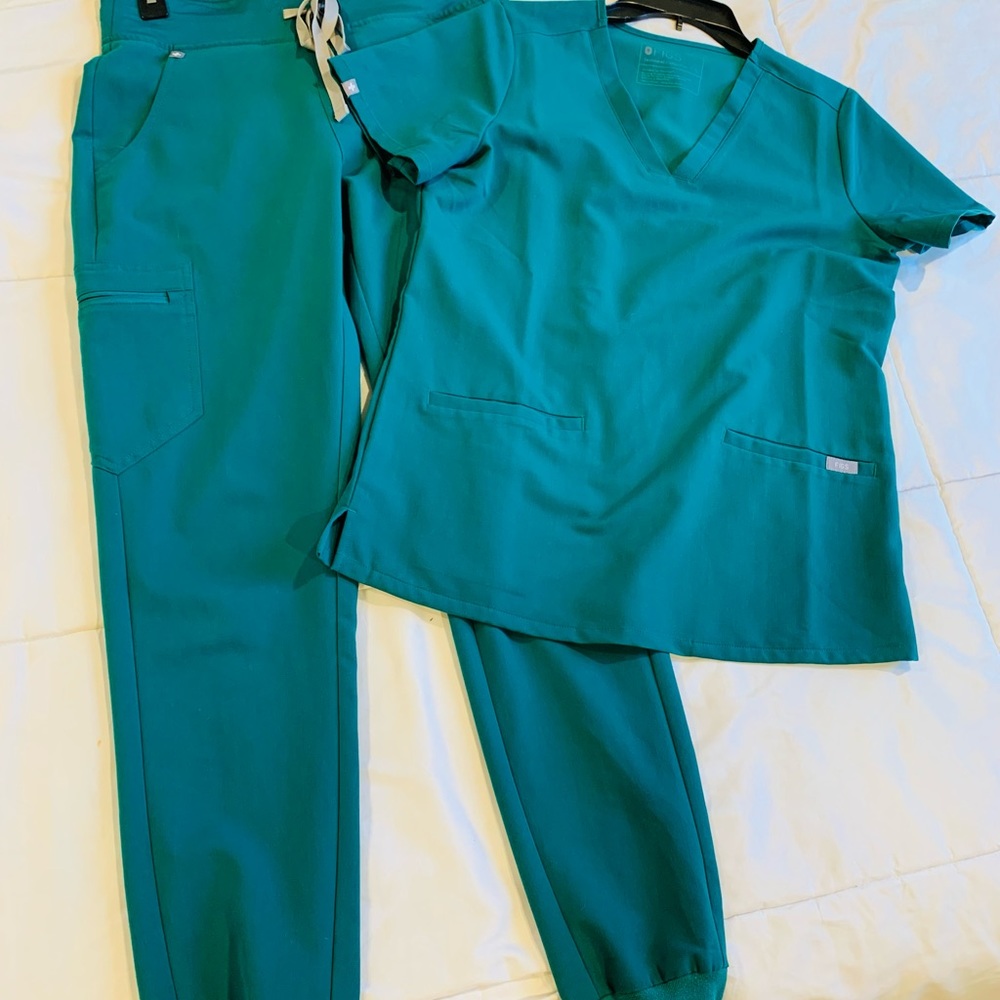 Limited Edition FIGS scrubs. Size SMALL but Figs run large so think size 6